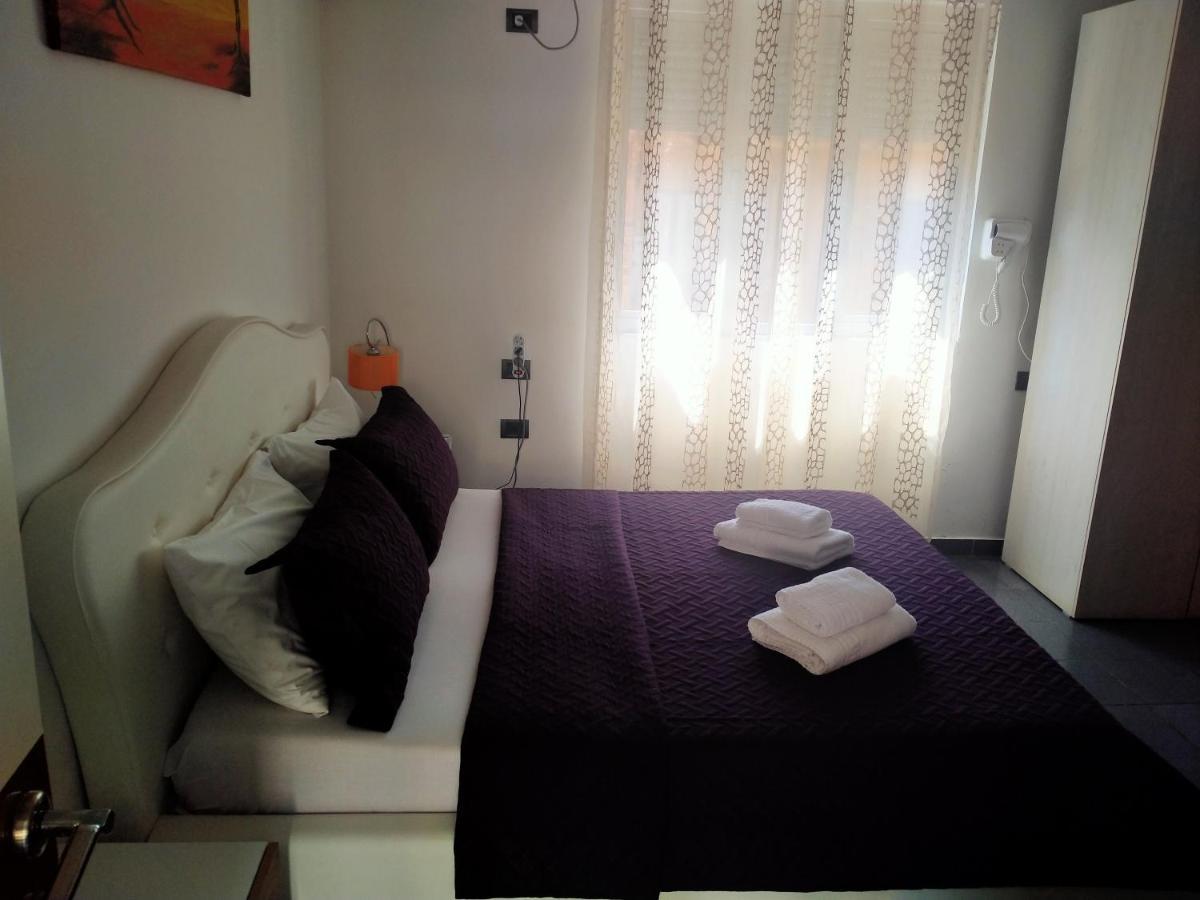 Orange Villa Hotel ติรานา ภายนอก รูปภาพ